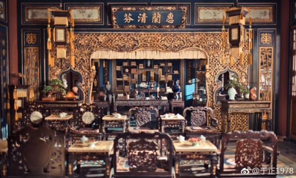 在《延禧攻略》剧中,我们可以发现剧组在追求细节的同时也让场景显得