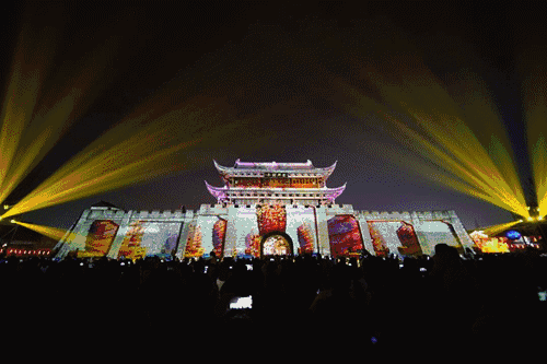 国宅文化氤氲中山,绝美灯光闪耀府门.